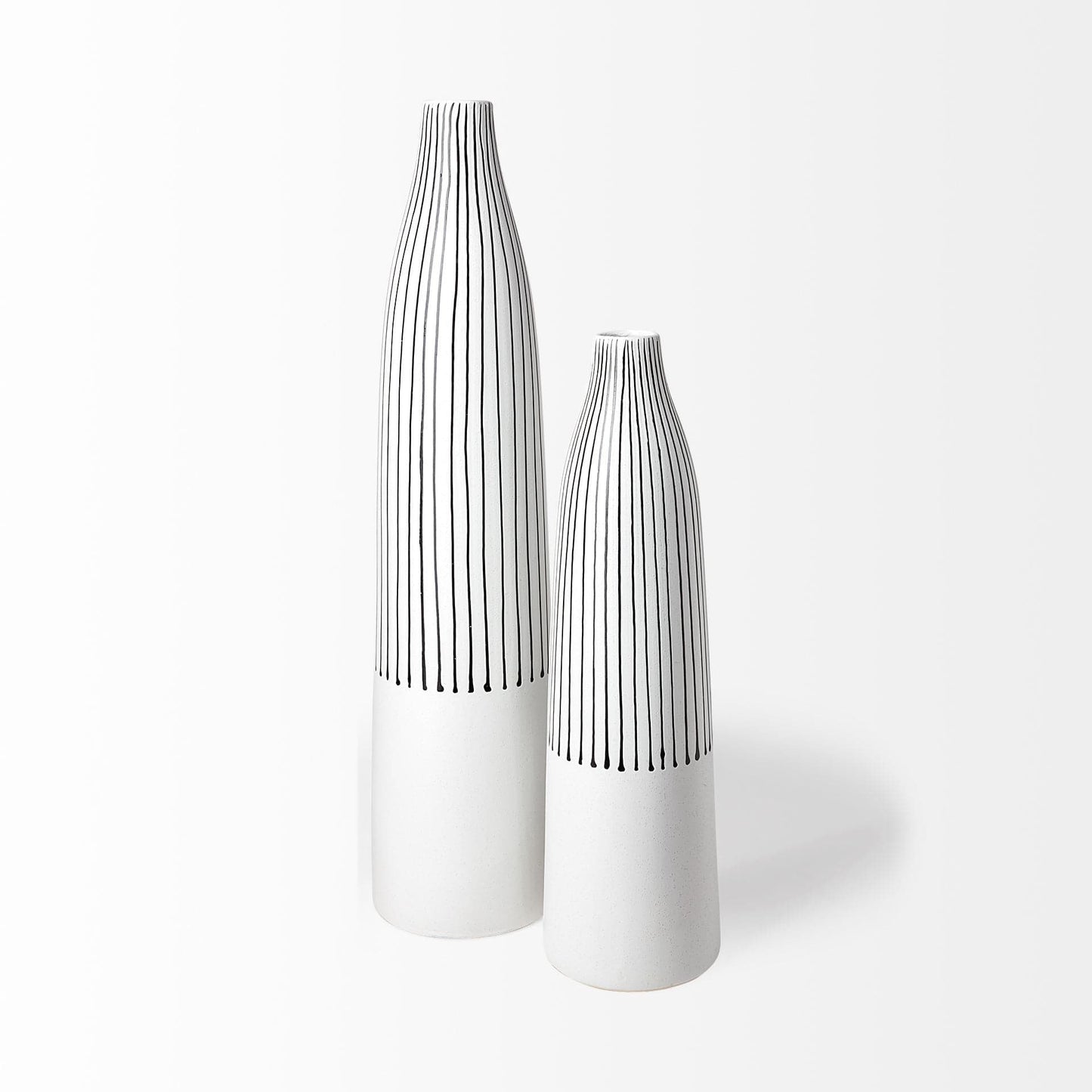 18" Black and White Pinstriope Narrow Ceramic Vase - Homeroots - Flyclothing LLC