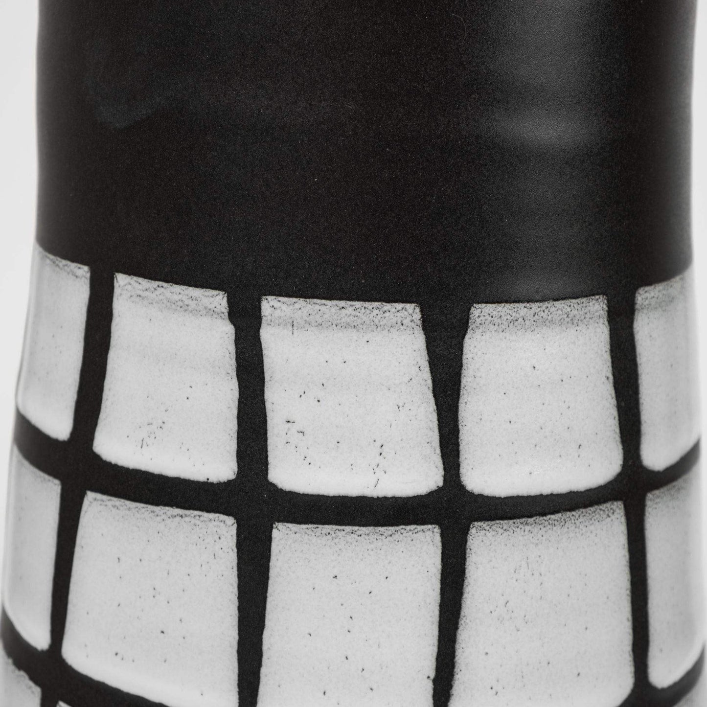 24" Black and White Modern Grid Ceramic Vase - Homeroots - Flyclothing LLC
