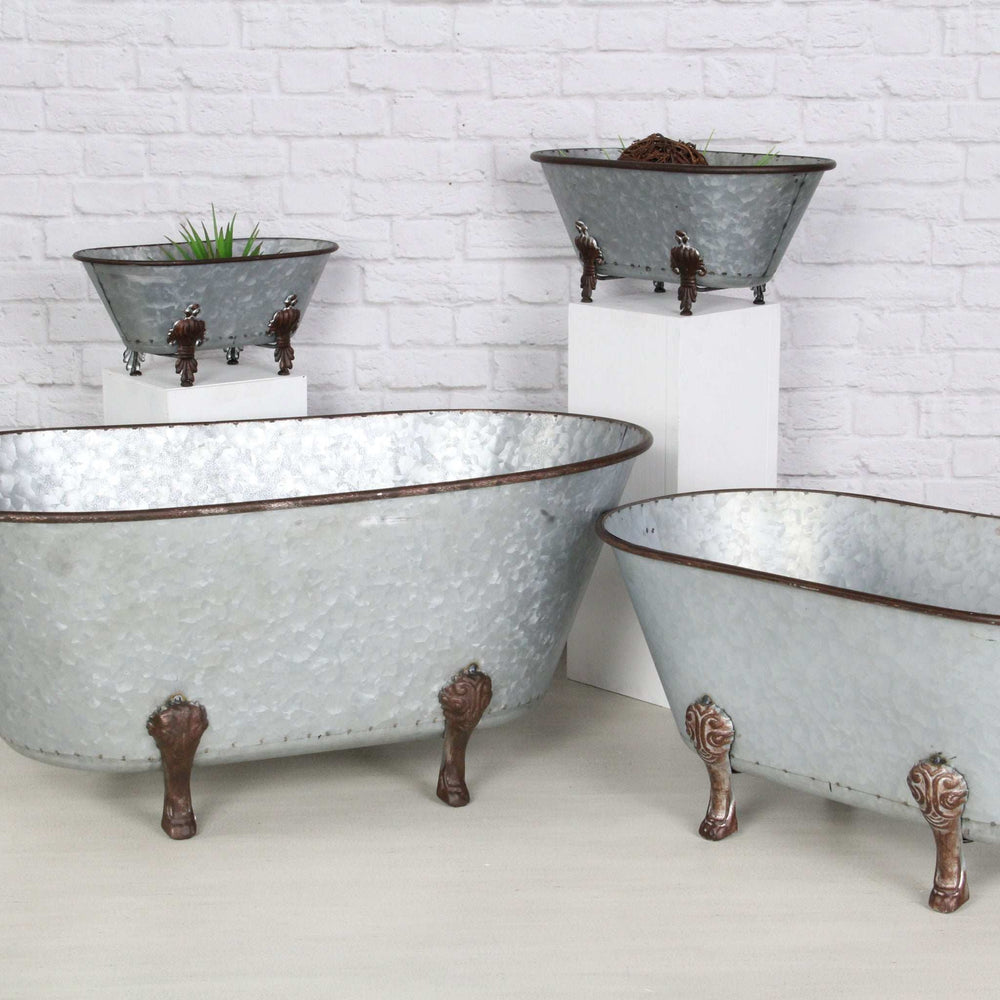 Jumbo Hammered Metal Bathtub Sculpture - Homeroots - Flyclothing LLC