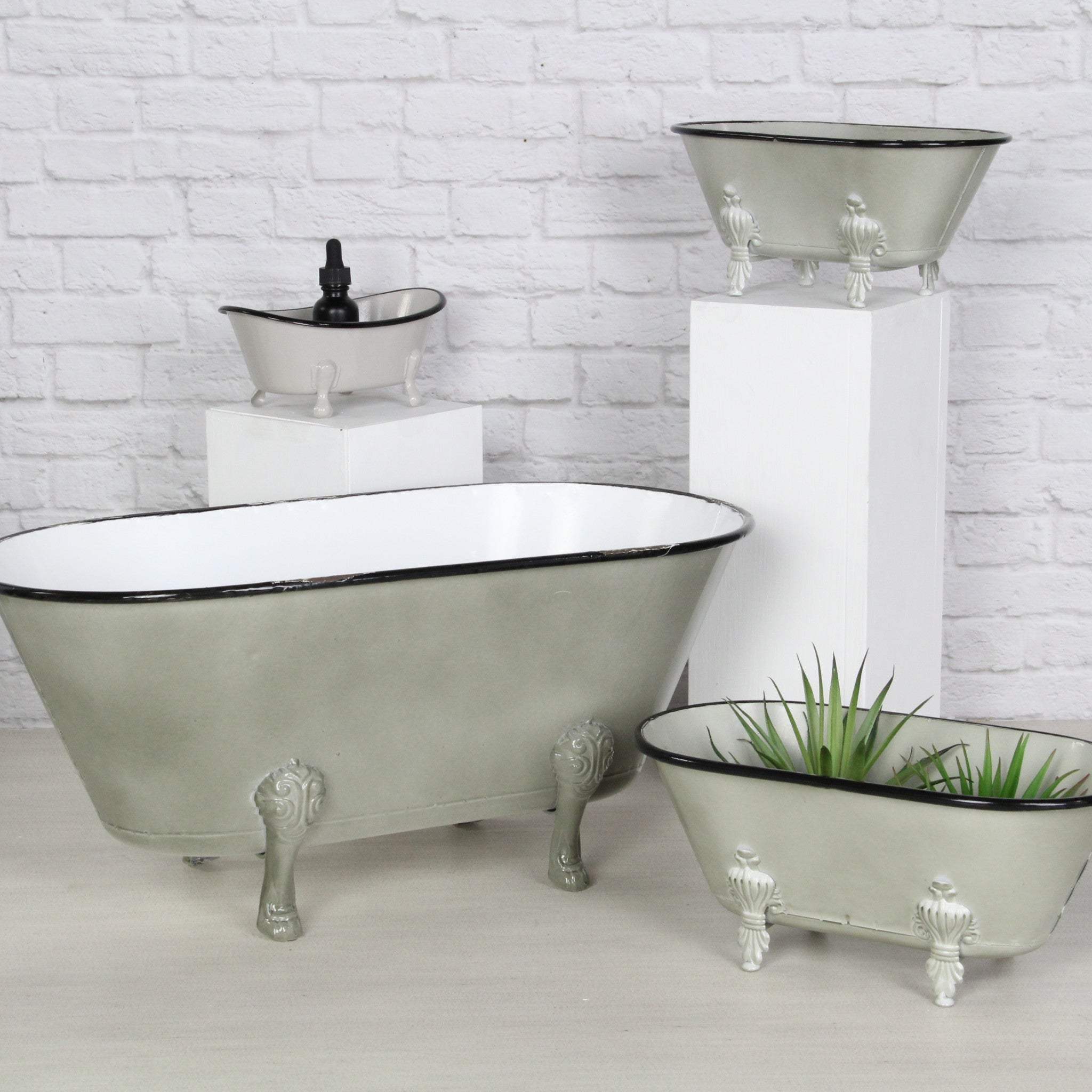 Light Gray Bathtub Decor Piece - Homeroots - Flyclothing LLC