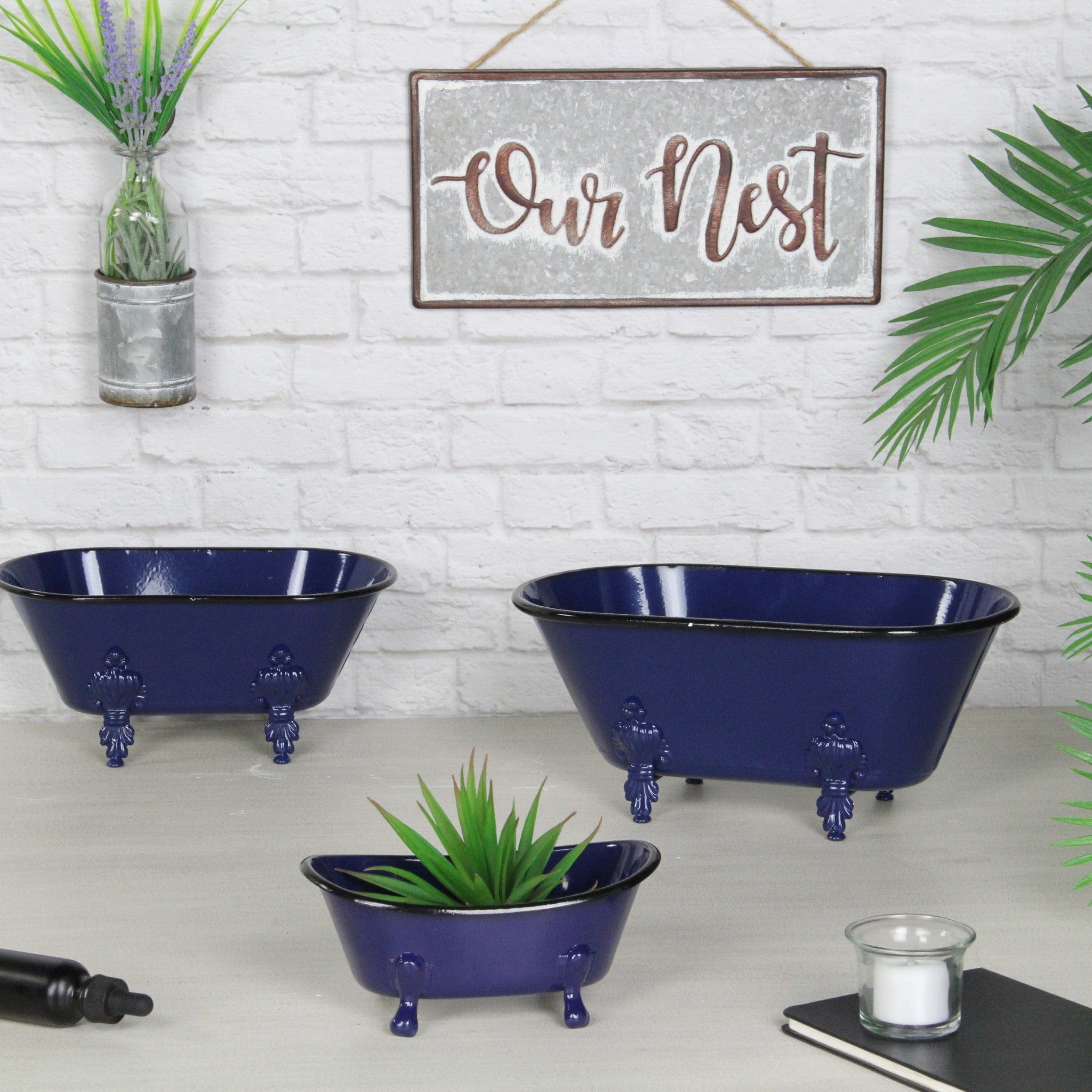 Navy Blue Metal Bath Tub Sculpture - Homeroots