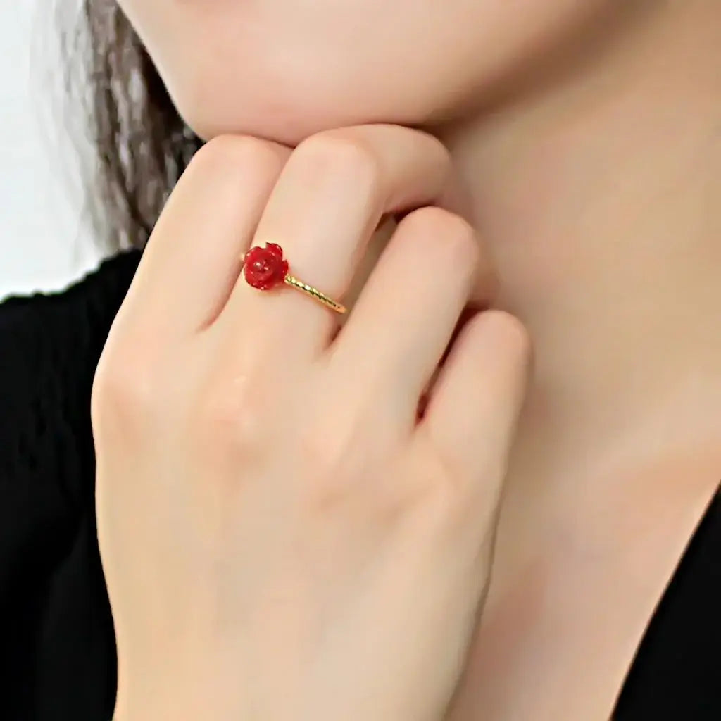 3W1498 - Gold Brass Ring with Synthetic Synthetic Stone in Siam - Alamode - Flyclothing LLC