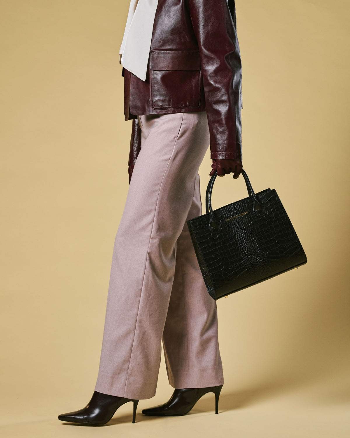 Patrizia (black) - Italian calf leather women's handbag (with shoulder strap)