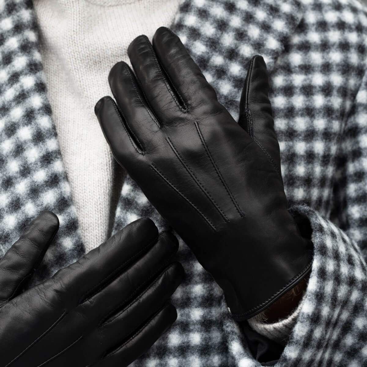 Francesca (black) - Italian lambskin leather gloves with white rabbit fur lining - Leather Gloves Online - Flyclothing LLC