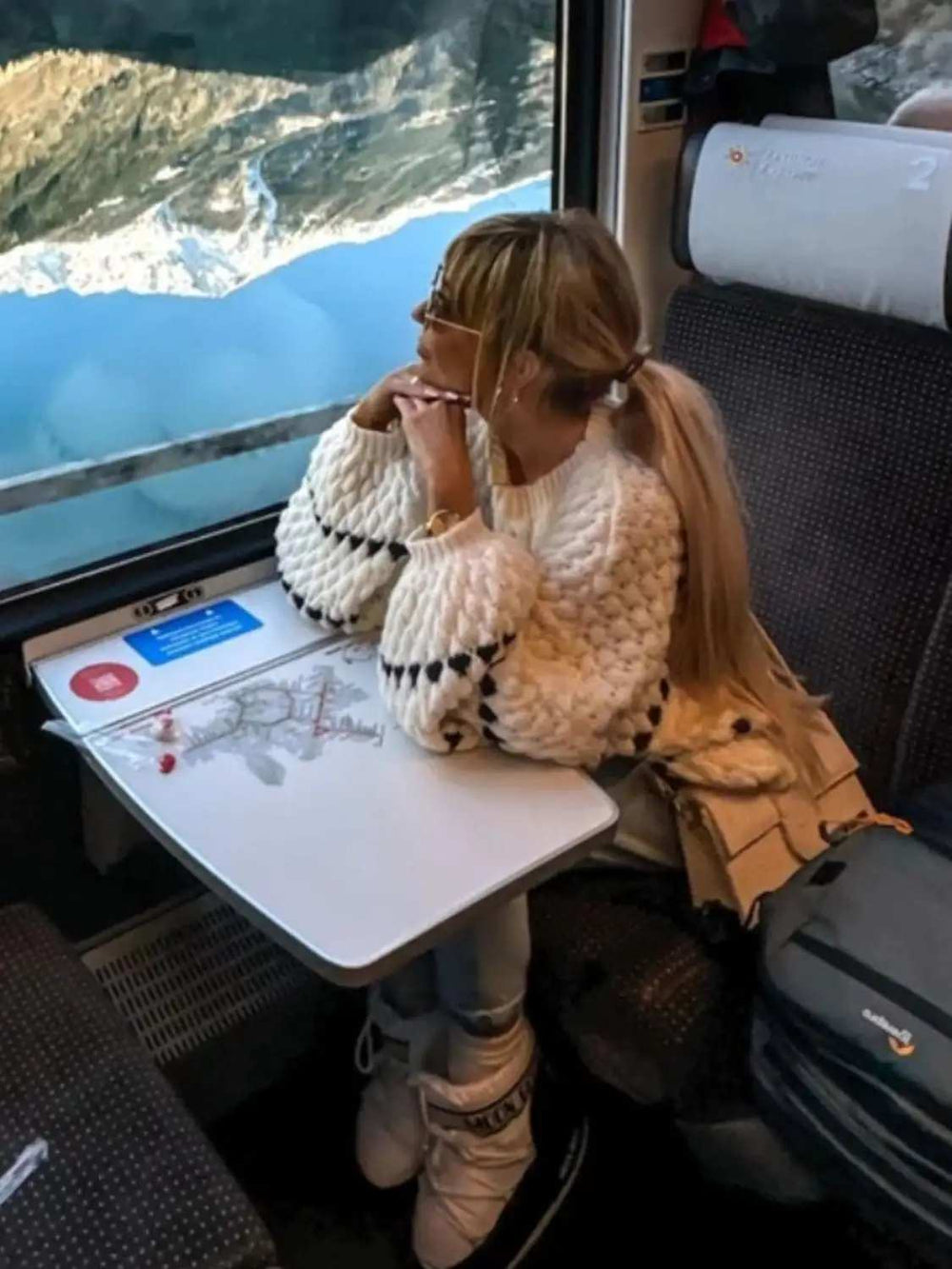 Contrast Round Neck Long Sleeve Sweater - Trendsi - Flyclothing LLC