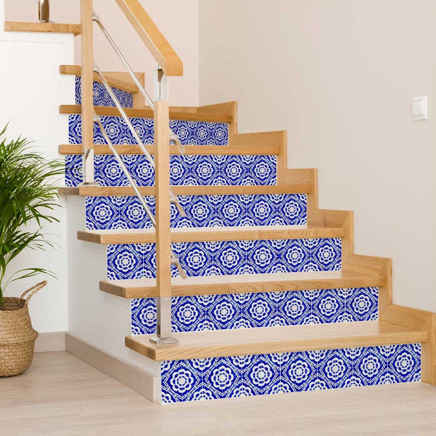 4" X 4" Blue And White Gerbera Peel And Stick Removable Tiles - Homeroots - Flyclothing LLC