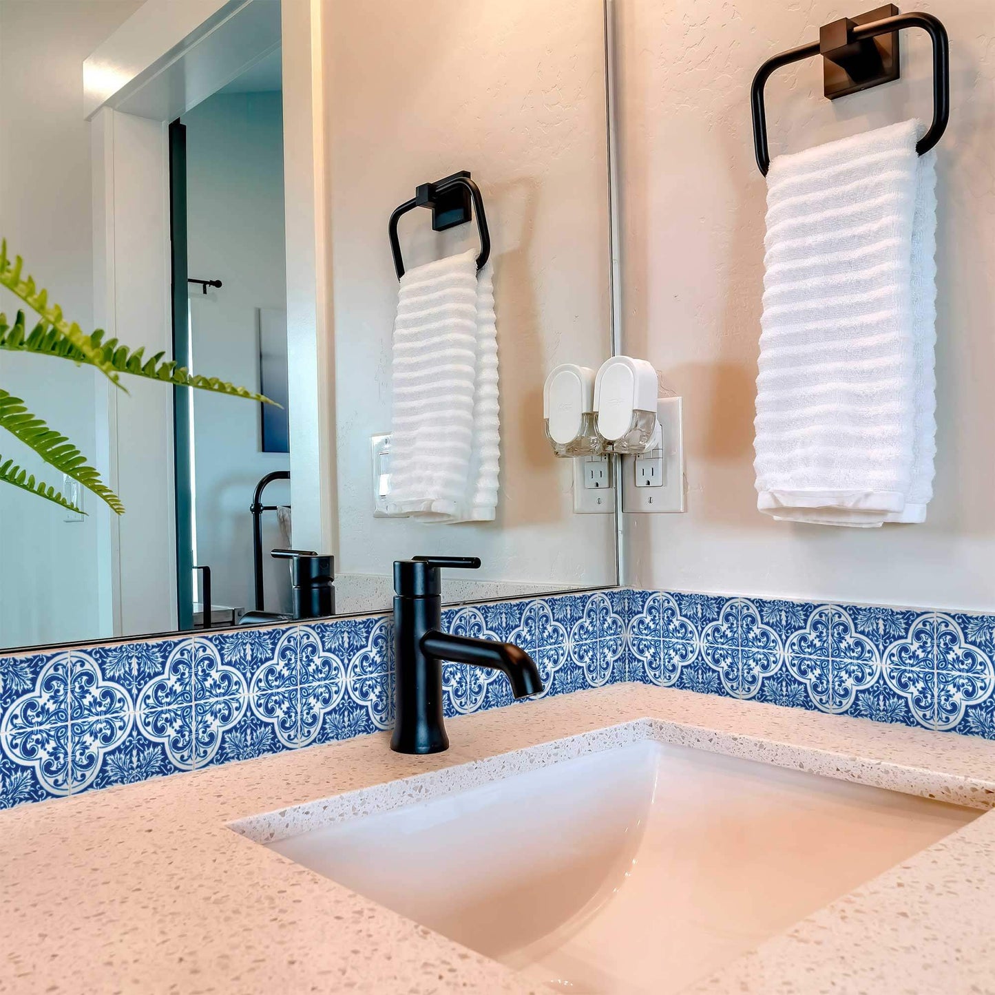 4" X 4" Blue and White Cross Peel And Stick Tiles - Homeroots - Flyclothing LLC