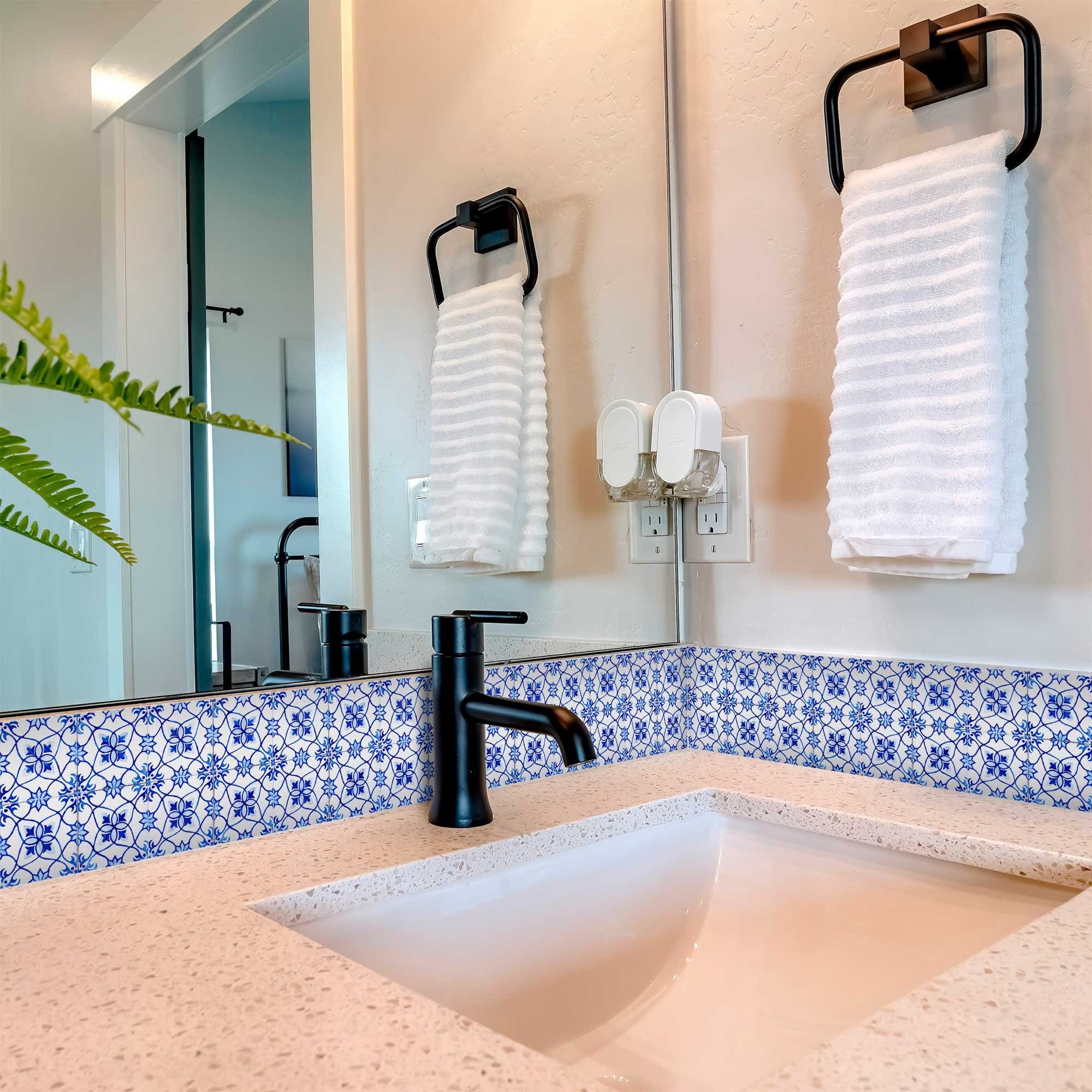 7" X 7" Blue Micro Peel And Stick Removable Tiles - Homeroots