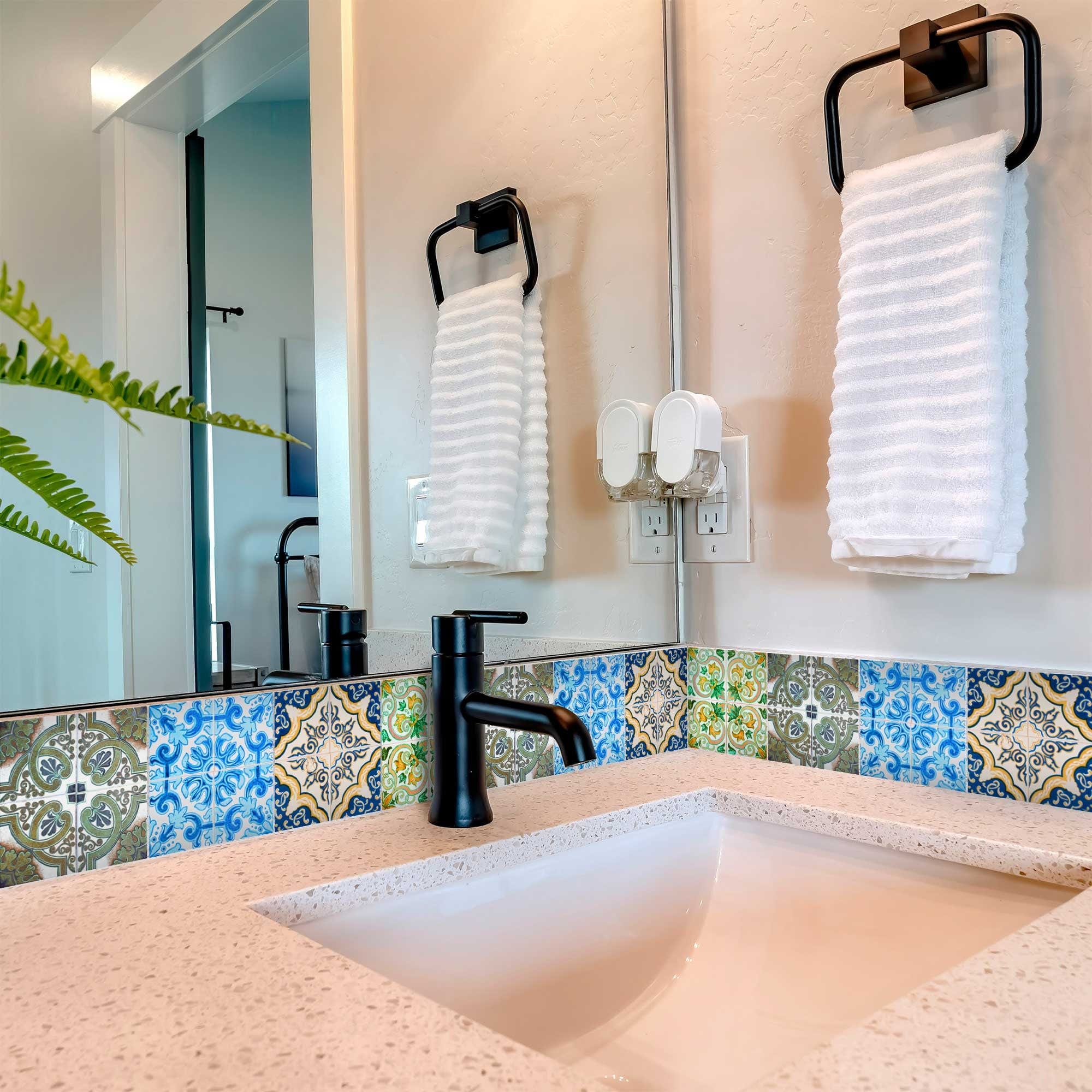 5" X 5" Madison Vintage Mosaic Peel and Stick Tiles - Homeroots - Flyclothing LLC