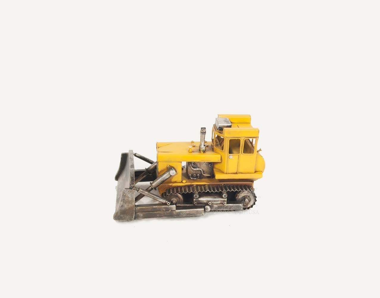 Chevrolet Tow Truck Sculpture - Homeroots - Flyclothing LLC