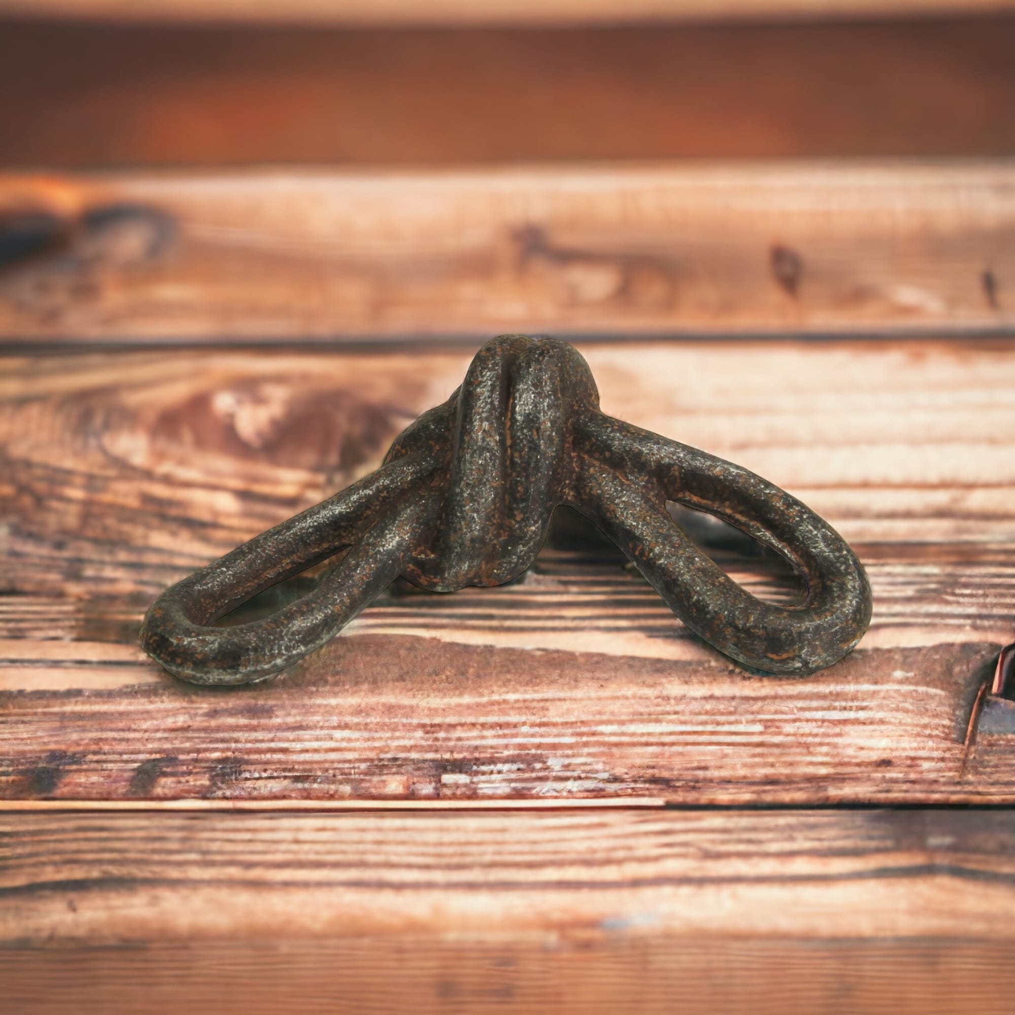 Rustic Gray Cast Iron Knot Sculpture - Homeroots