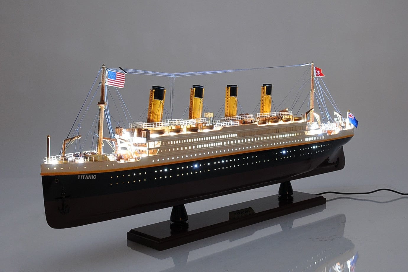 13" Black and White 1912 RMS Titanic Lights Boat Hand Painted Decorative Boat - Homeroots - Flyclothing LLC