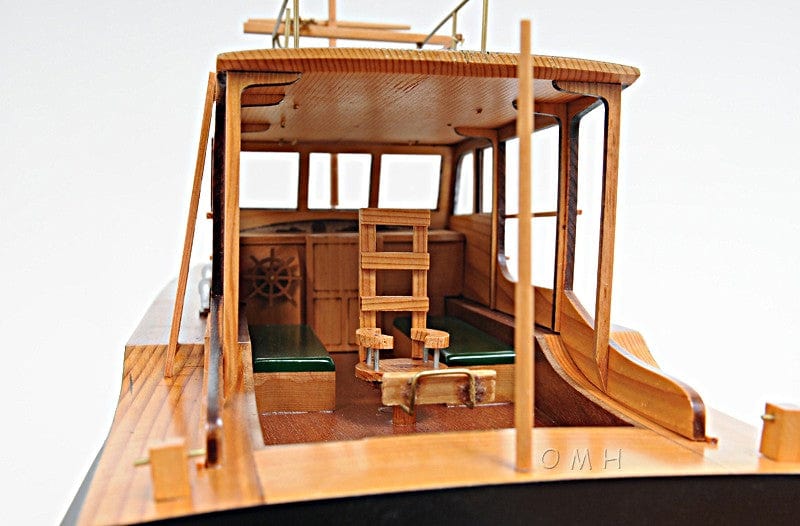 15" Black and Green 1934 Hemingway Pilar Fishing Boat Boat Hand Painted Decorative Boat - Homeroots - Flyclothing LLC