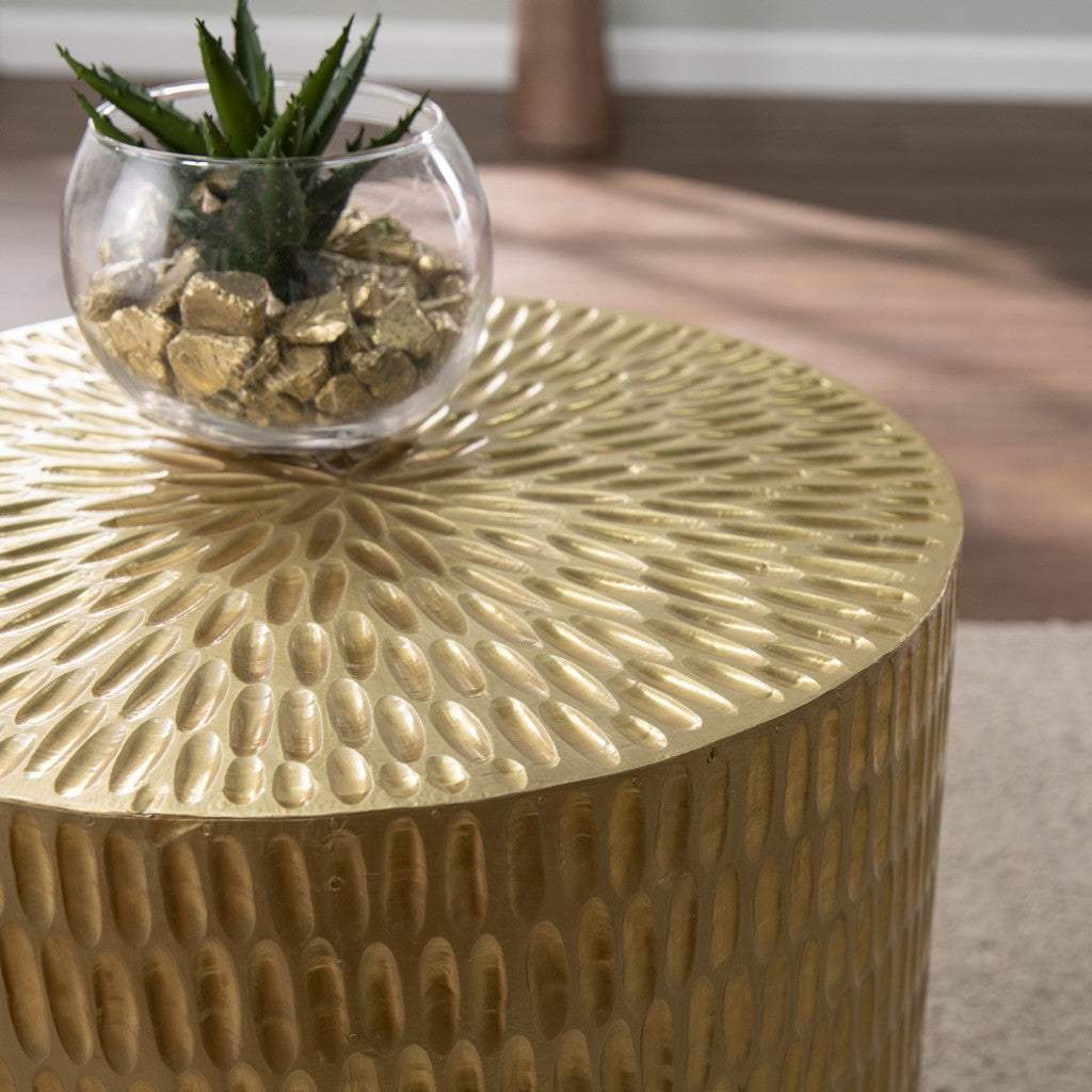 18" Gold Manufactured Wood And Solid Wood Round End Table - Homeroots - Flyclothing LLC