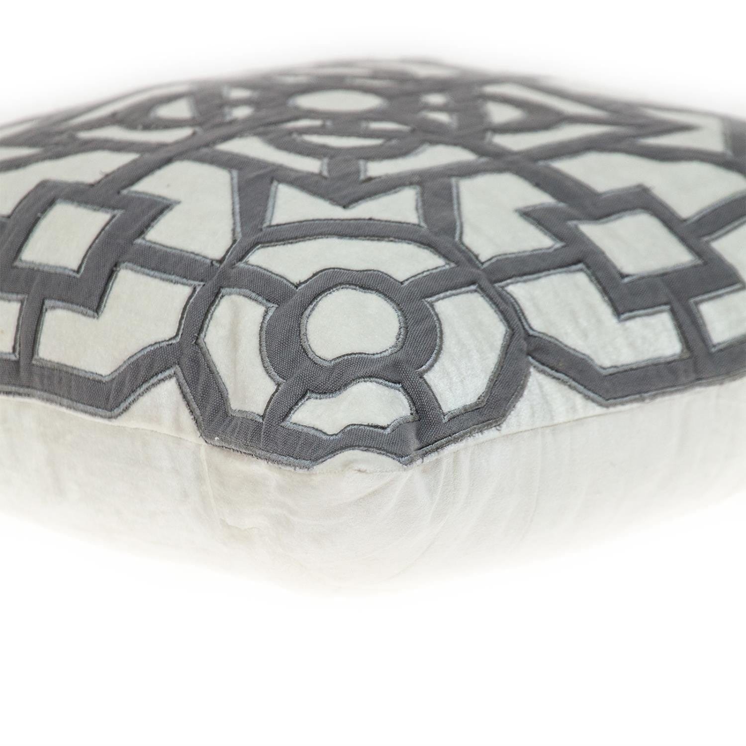 18" Gray and White Velvet Throw Pillow - Homeroots - Flyclothing LLC