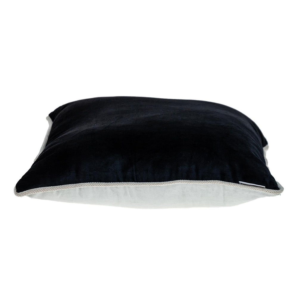 20" Black and White Throw Pillow - Homeroots - Flyclothing LLC