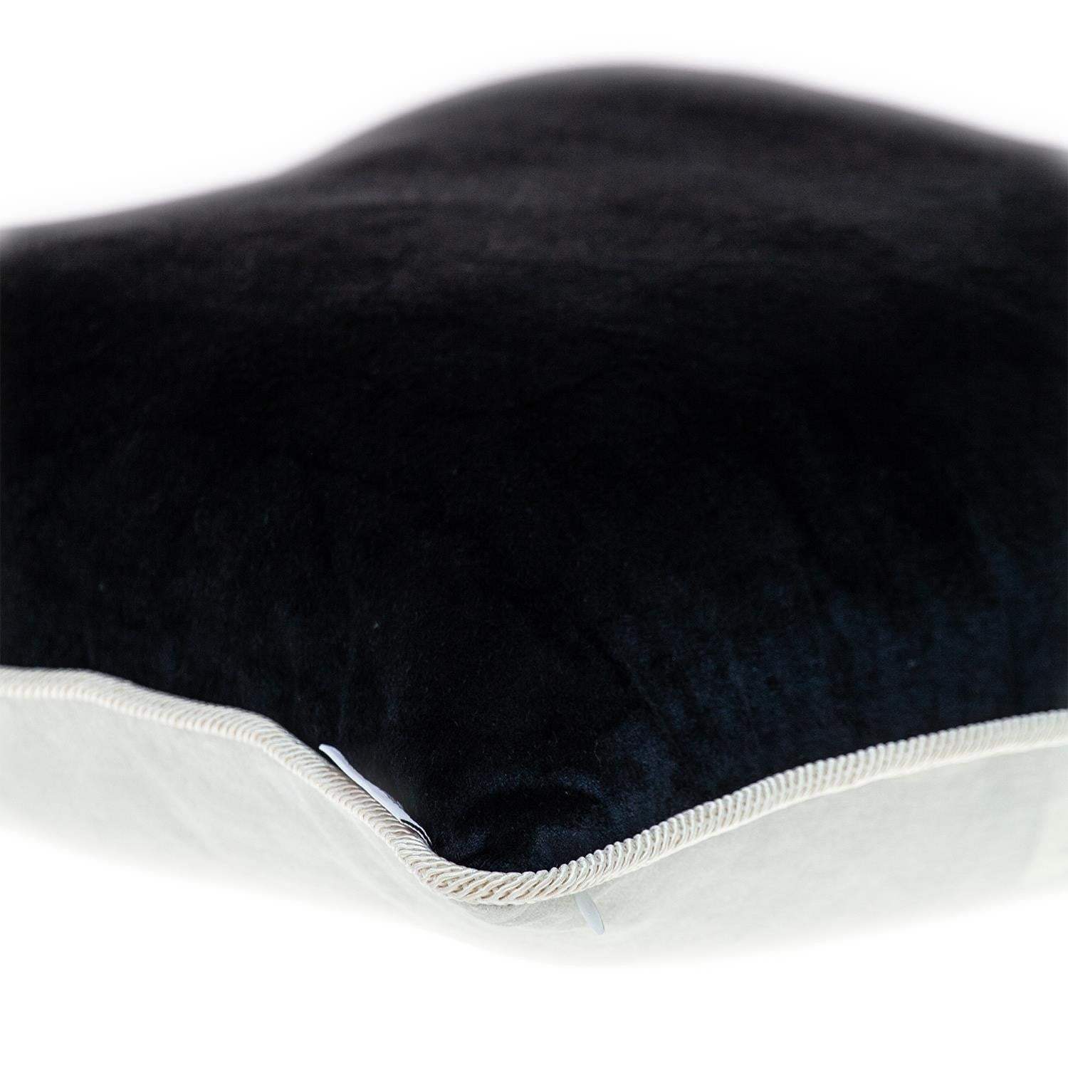 20" Black and White Throw Pillow - Homeroots - Flyclothing LLC