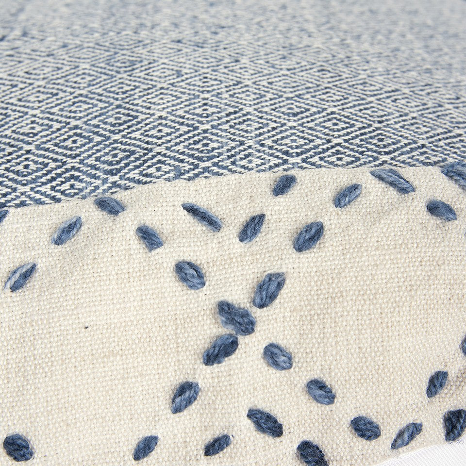 20" Blue and Ivory Herringbone Cotton Throw Pillow With Tassels
