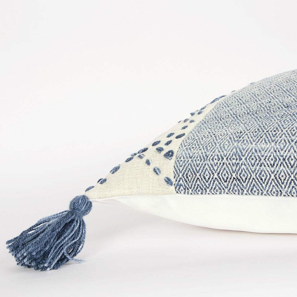20" Blue and Ivory Herringbone Cotton Throw Pillow With Tassels - Homeroots - Flyclothing LLC