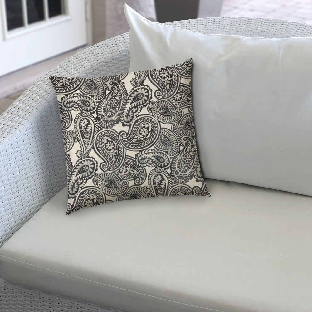 14" X 20" Gray And Cream Blown Seam Paisley Lumbar Indoor Outdoor Pillow - Homeroots - Flyclothing LLC