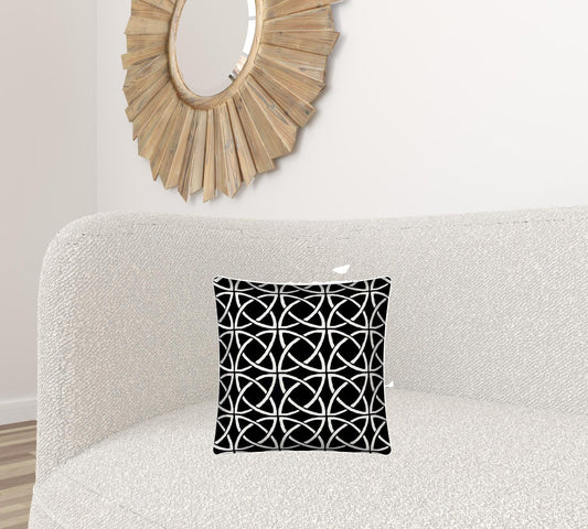 17" X 17" Black And White Zippered Interlocking Throw Indoor Outdoor Pillow - Homeroots