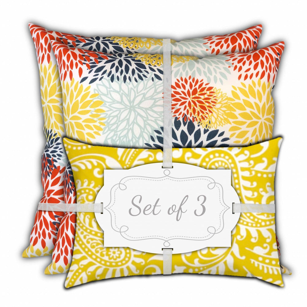 Set Of Three 18" X 18" Seafoam And White Zippered Floral Throw Indoor Outdoor Pillow - Homeroots