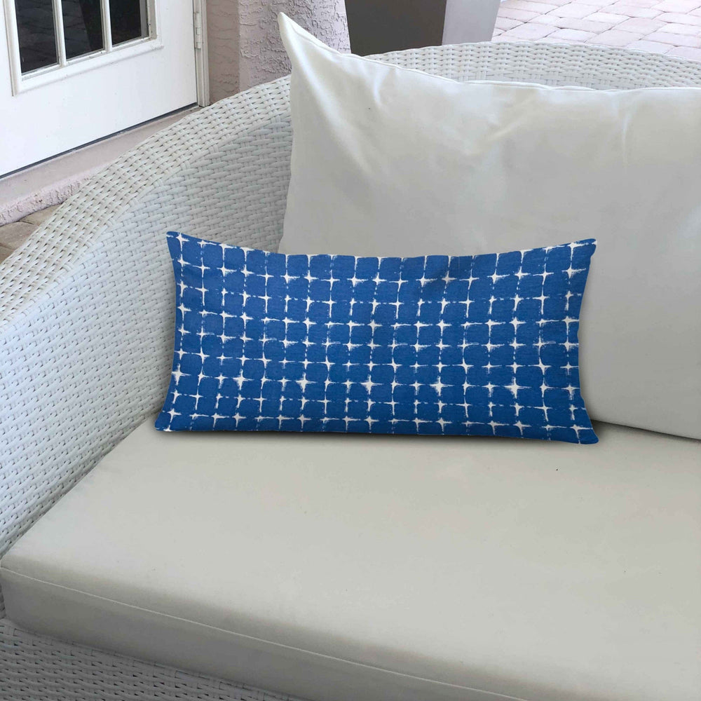 14" X 14" Blue And White Zippered Gingham Throw Indoor Outdoor Pillow - Homeroots - Flyclothing LLC