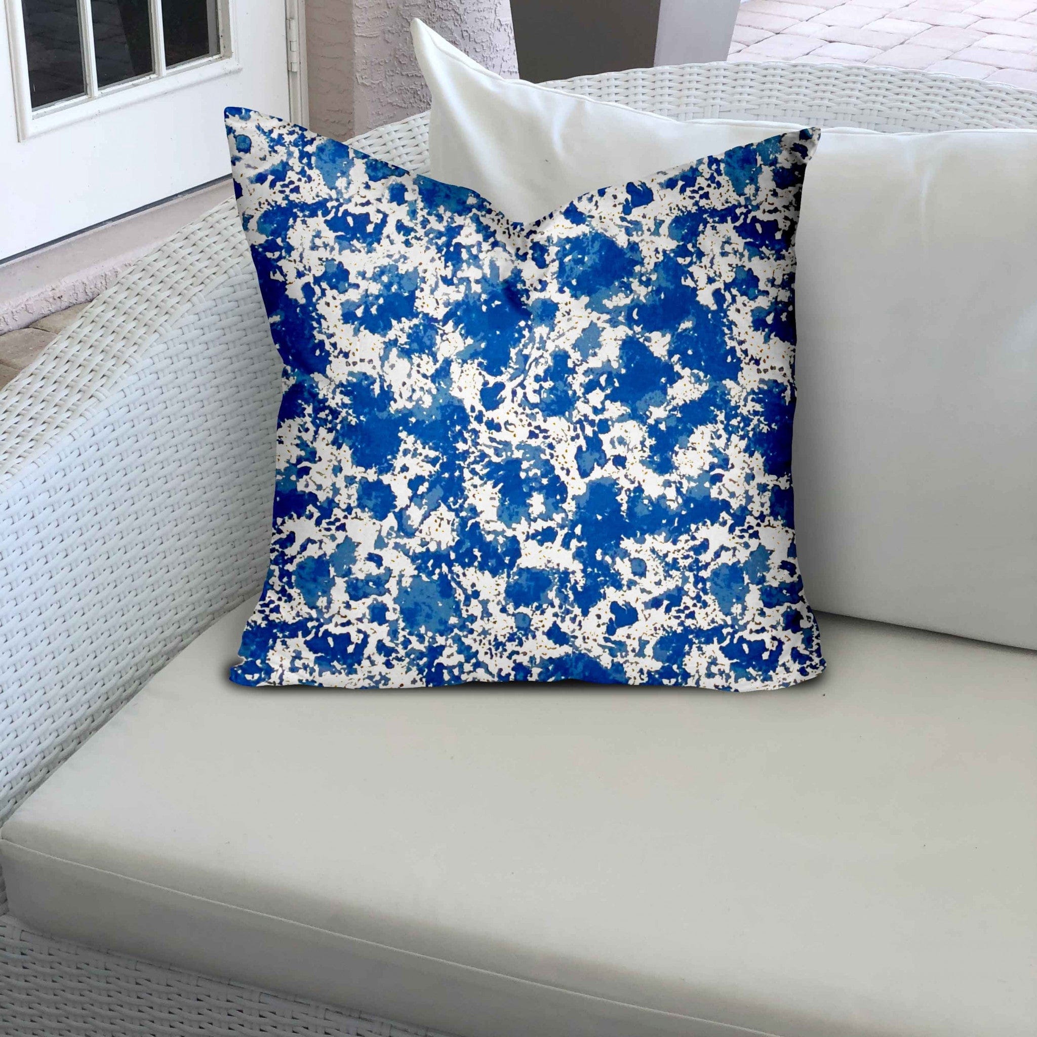 22" X 22" Blue And White Blown Seam Coastal Throw Indoor Outdoor Pillow - Homeroots