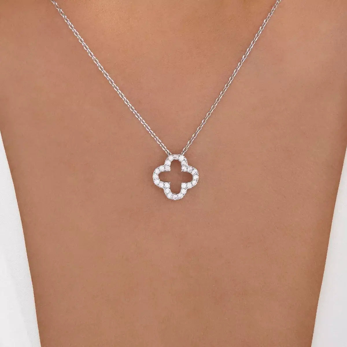 Clover Pendant Necklace - Trendsi - Flyclothing LLC