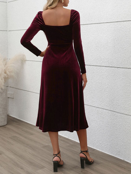 Perfee Sweetheart Neck Long Sleeve Midi Dress - Trendsi