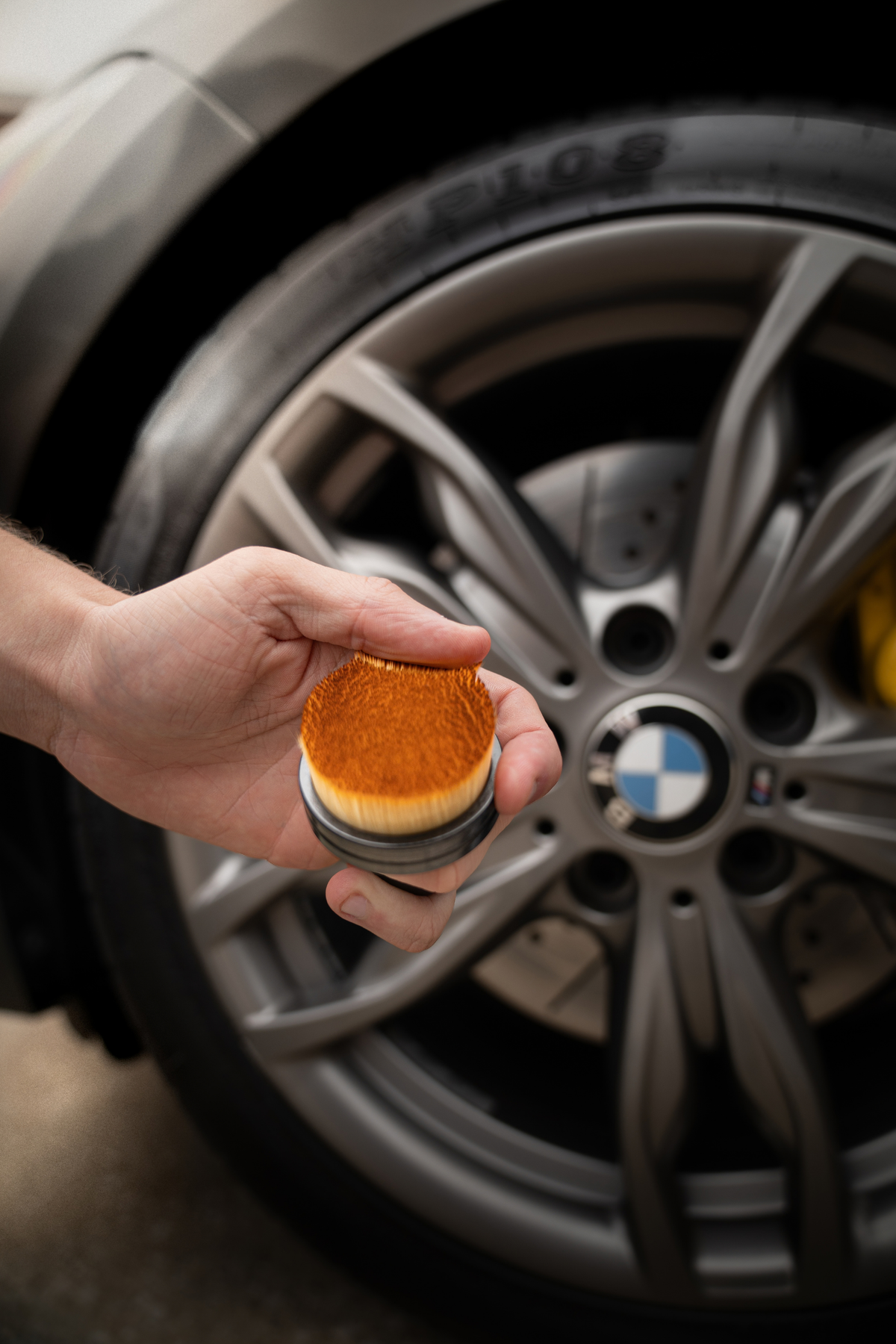 BLACKLINE® TIRE SHINE APPLICATOR BRUSH - Blackline Car Care - Flyclothing LLC