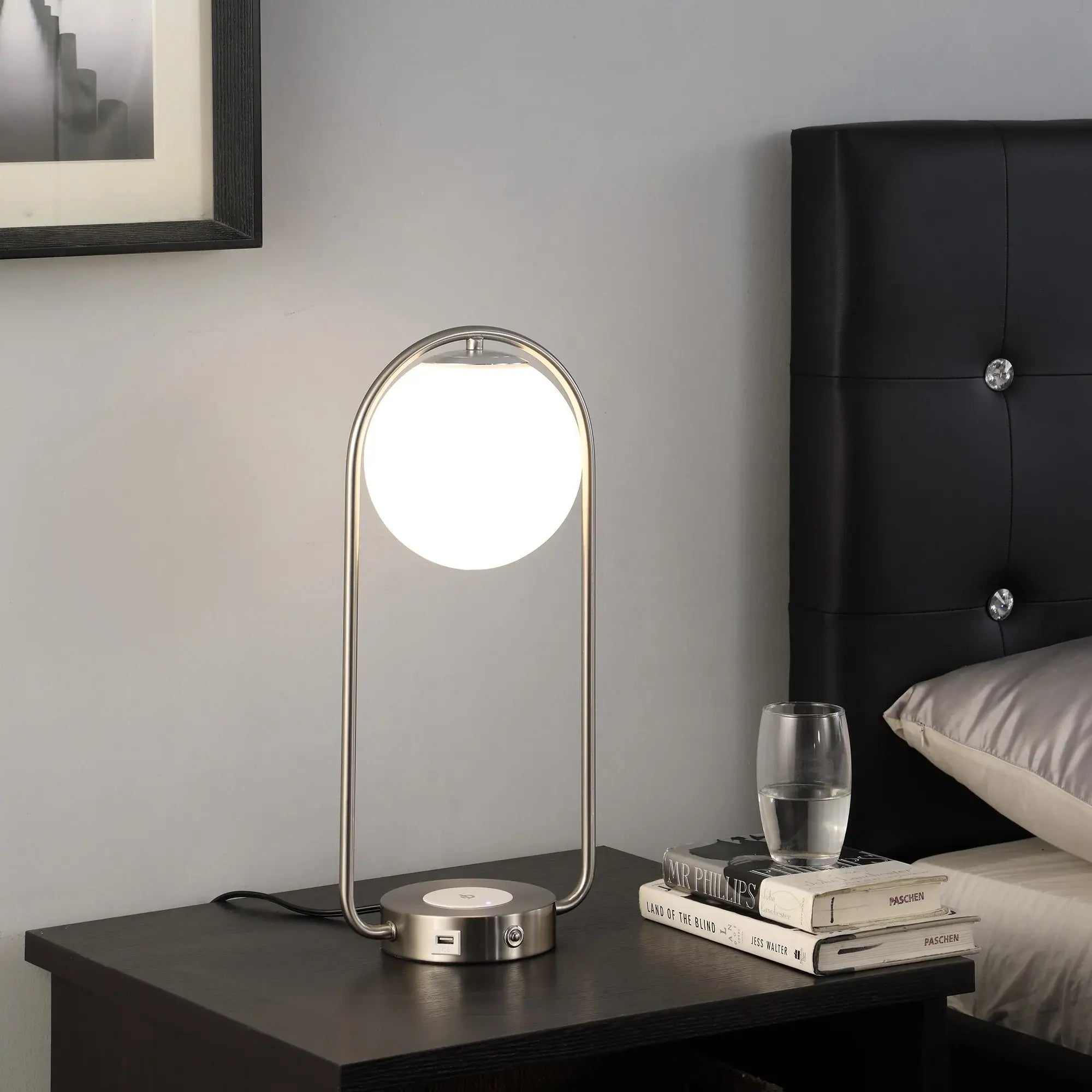 19" Silver Clip Globe USB Table Lamp - Homeroots - Flyclothing LLC