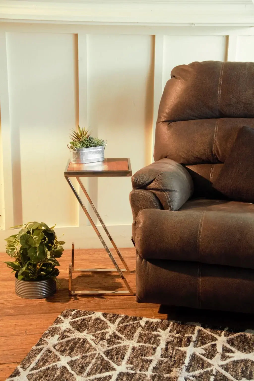 Stylish Asymmetrical Wood and Metal Z shaped Side Table - Homeroots - Flyclothing LLC