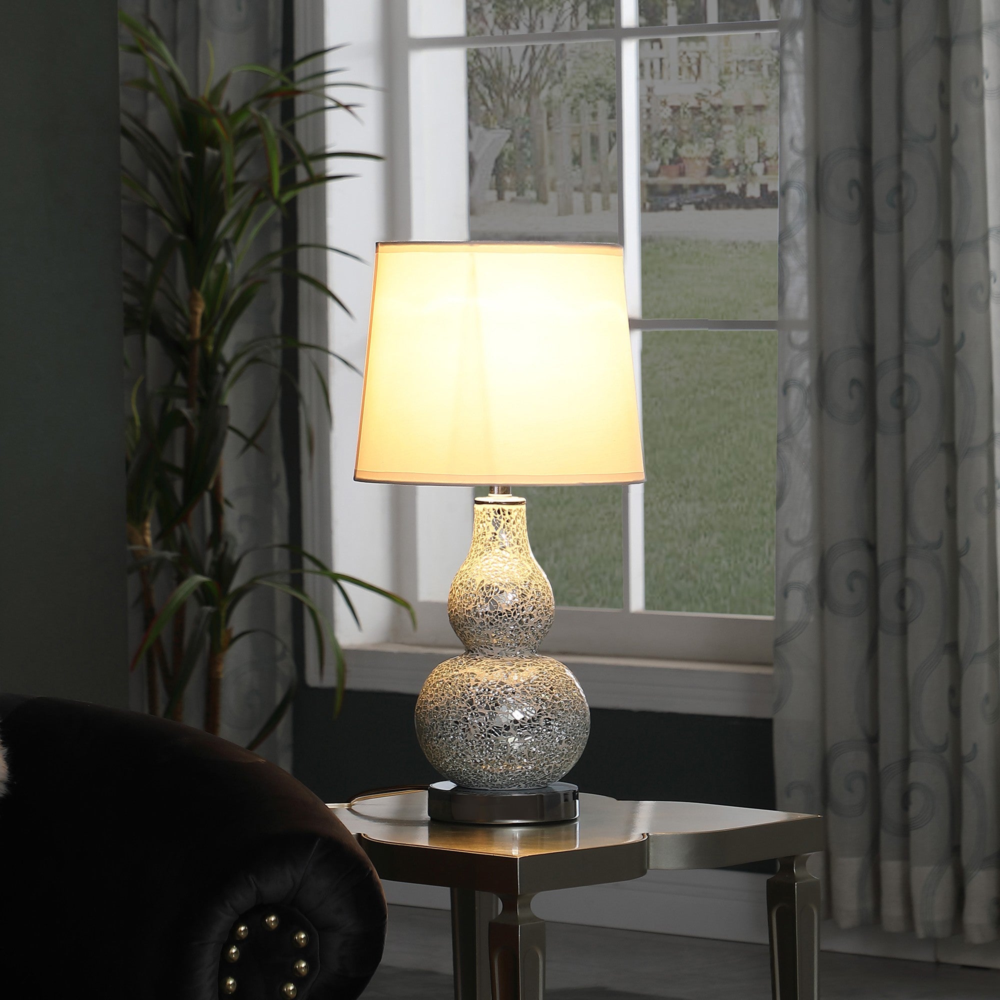 20" White Table Lamp With White Globe Shade - Homeroots - Flyclothing LLC