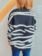 Contrast Round Neck Long Sleeve Sweater - Trendsi