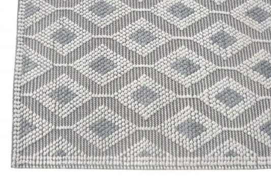 5' X 7' Gray and Ivory Geometric Handmade Area Rug - Homeroots - Flyclothing LLC