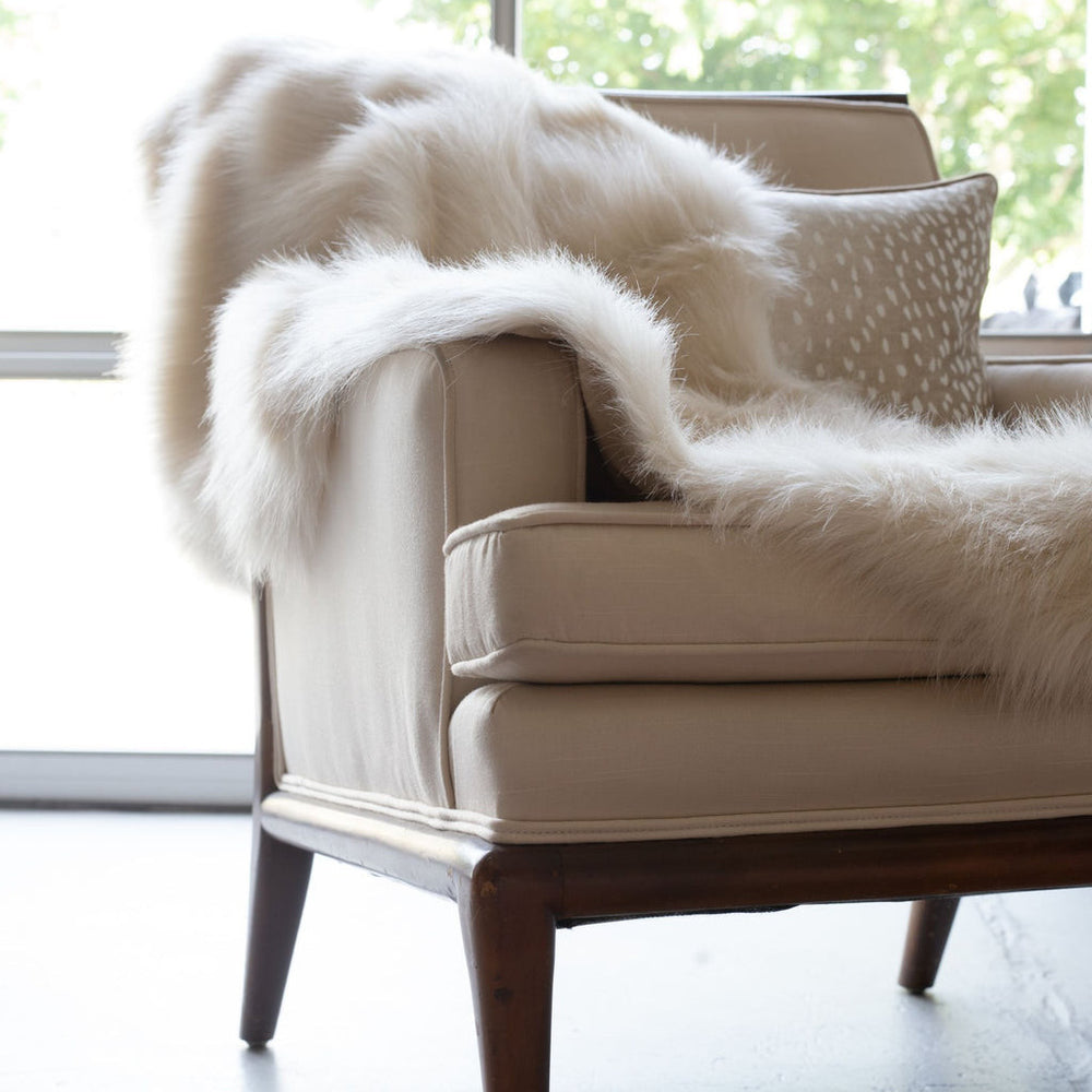 50" x 60" Royal White Long Hair Faux Fur Throw - Homeroots - Flyclothing LLC