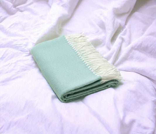 Green Woven Acrylic Herringbone Plush Reversable Throw - Homeroots - Flyclothing LLC