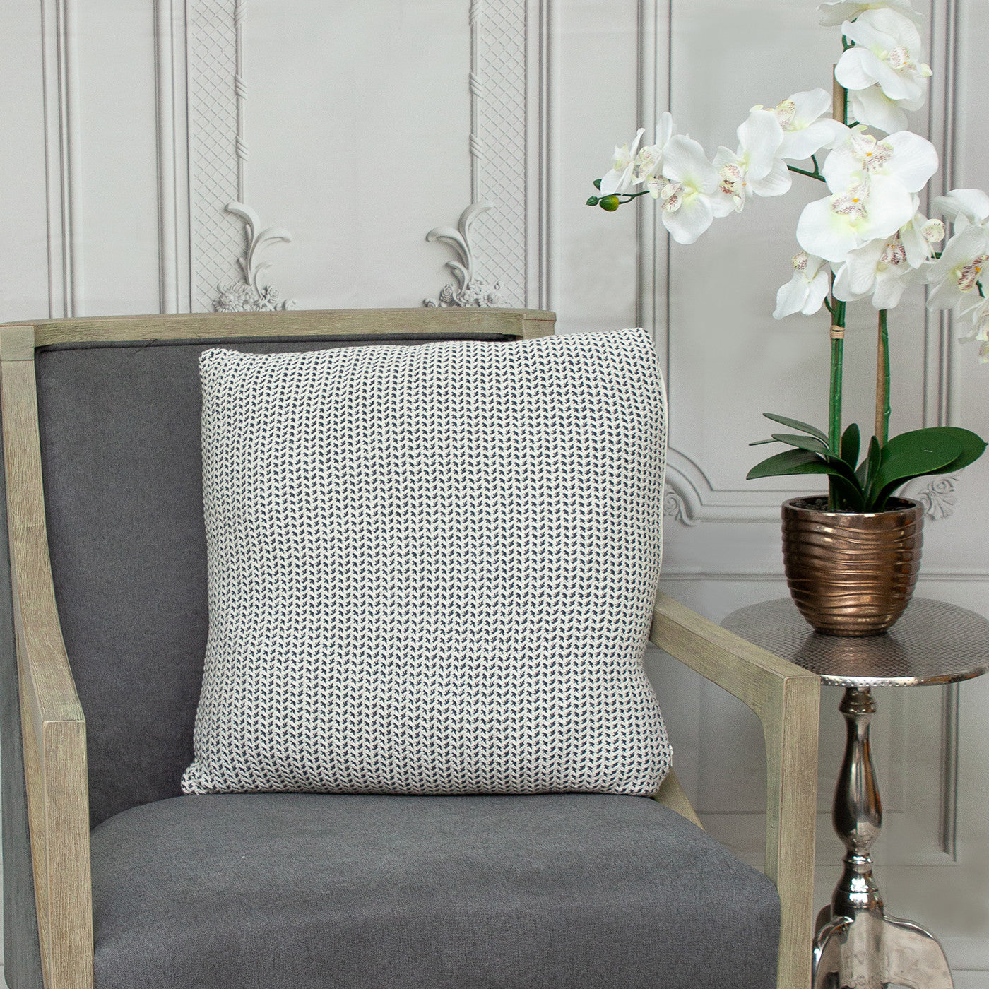 20" x 20" Black and Beige Woven Square Accent Throw Pillow - Homeroots - Flyclothing LLC