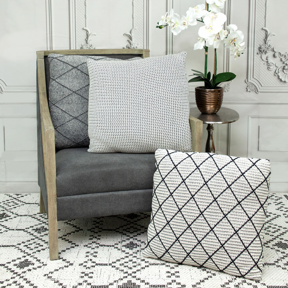 20" x 20" Black and Beige Woven Square Accent Throw Pillow - Homeroots - Flyclothing LLC