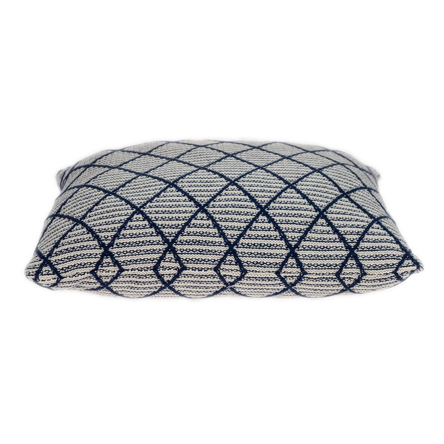 20" x 20" Blue Argyle Transitional Accent Throw Pillow - Homeroots - Flyclothing LLC