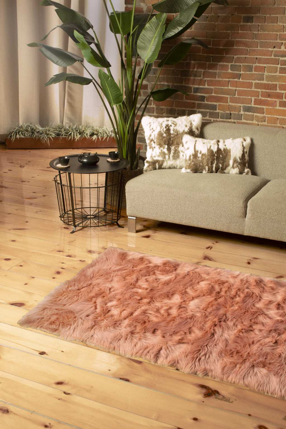 3' X 5' Dusty Rose Faux Fur Non Skid Area Rug - Homeroots - Flyclothing LLC