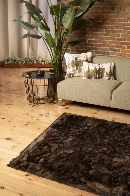 5' X 8' Chocolate Faux Fur Non Skid Area Rug - Homeroots - Flyclothing LLC