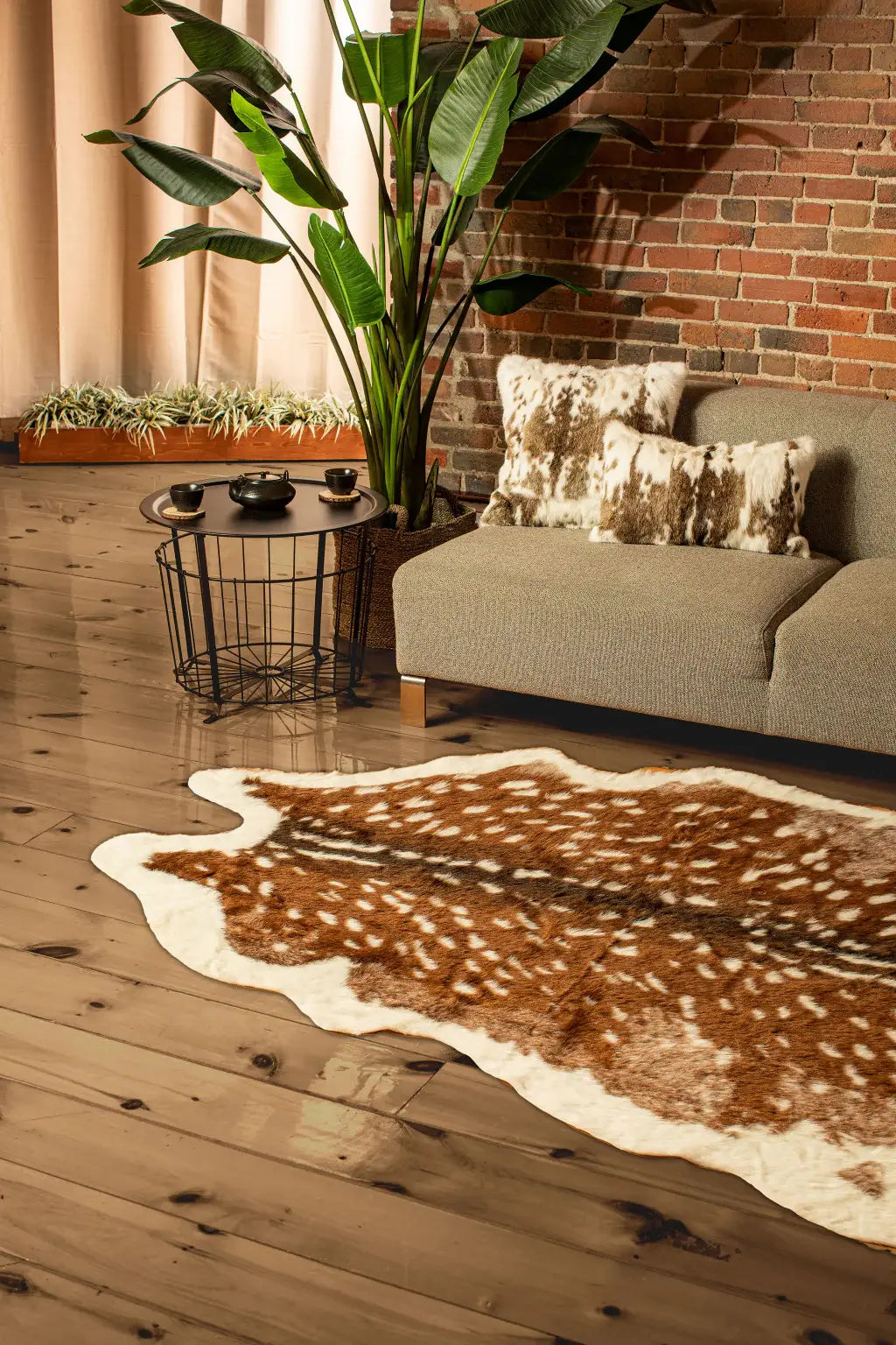 5' X 8' Off White And Brown Faux Cowhide Tufted Washable Non Skid Area Rug - Homeroots - Flyclothing LLC