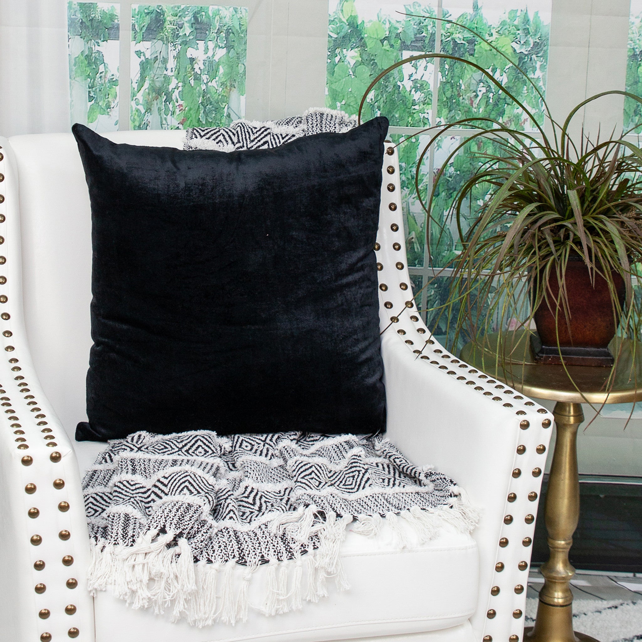22" Black Cotton Blend Throw Pillow - Homeroots - Flyclothing LLC