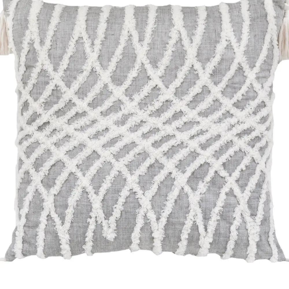 17" X 17" Grey And White Interlocking Zippered Polyester Throw Pillow With Tassels - Homeroots - Flyclothing LLC