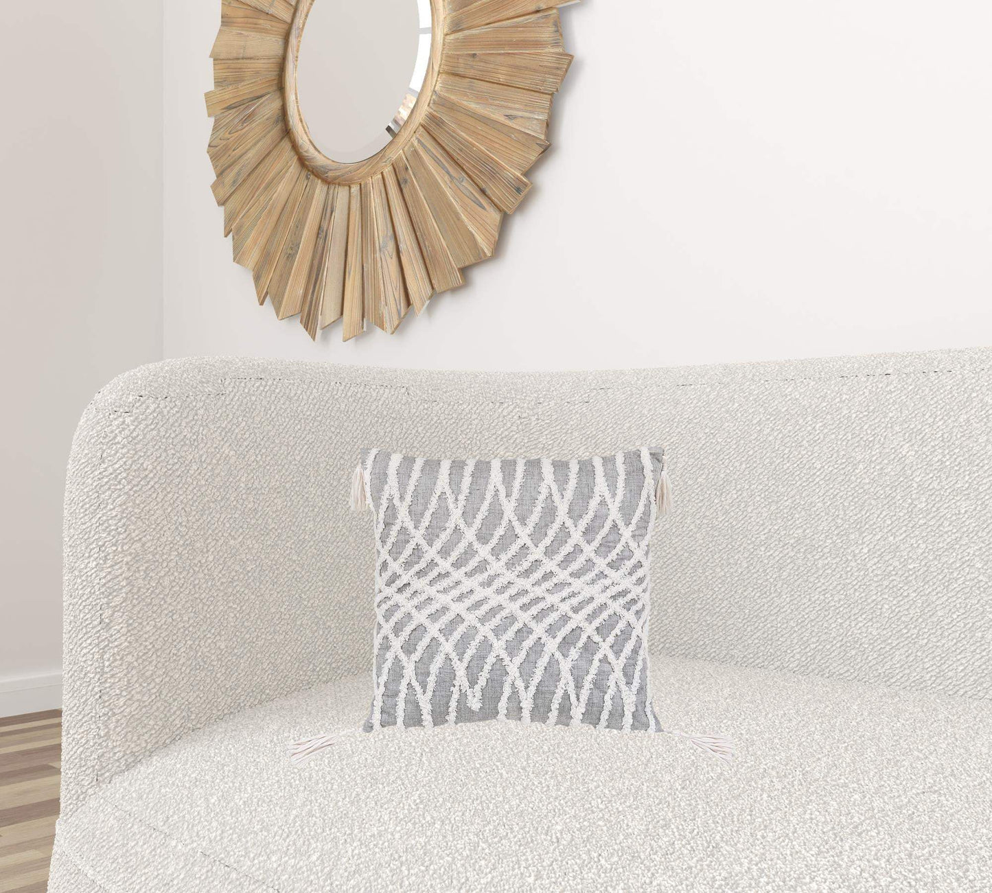 17" X 17" Grey And White Interlocking Zippered Polyester Throw Pillow With Tassels - Homeroots - Flyclothing LLC