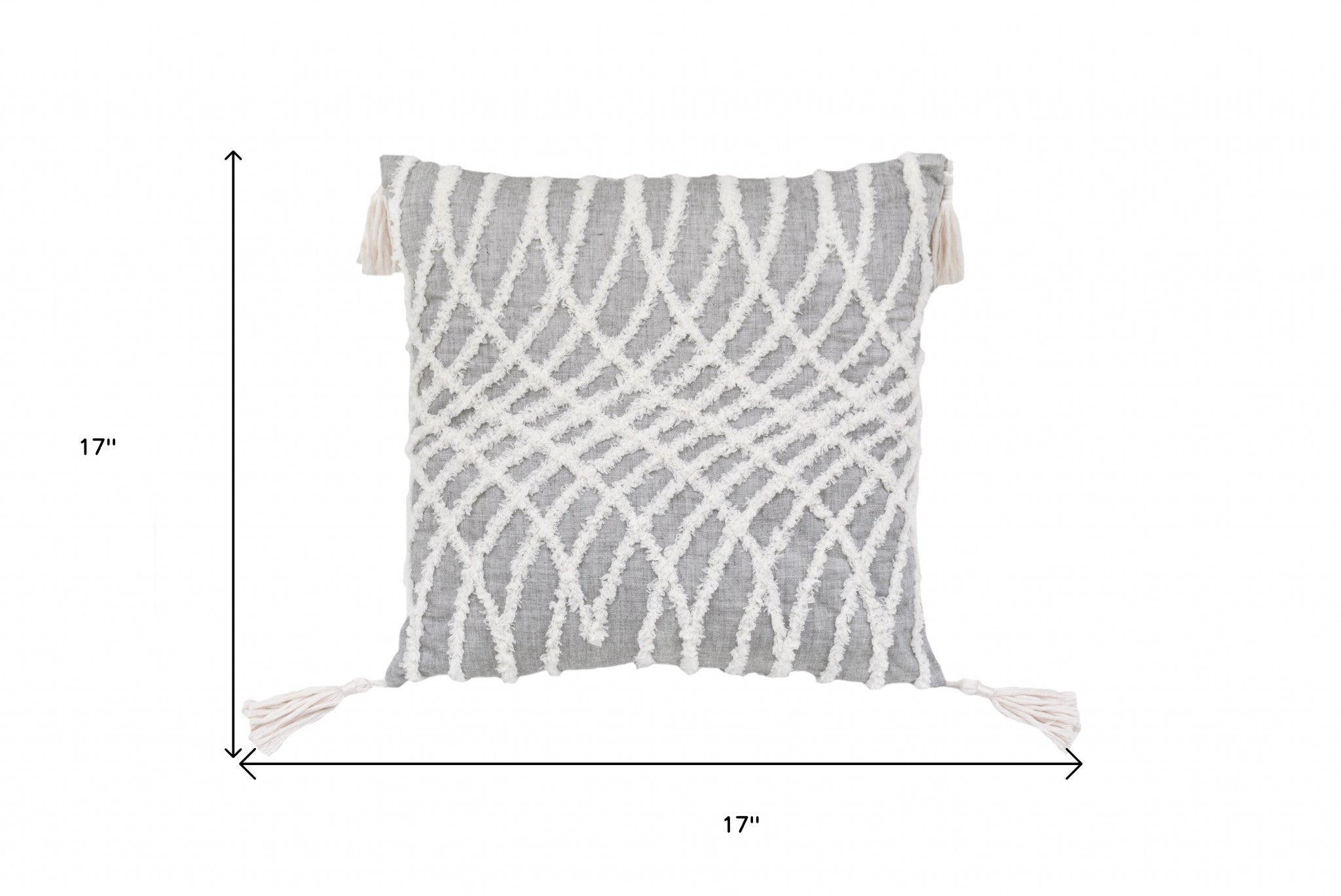 17" X 17" Grey And White Interlocking Zippered Polyester Throw Pillow With Tassels - Homeroots - Flyclothing LLC