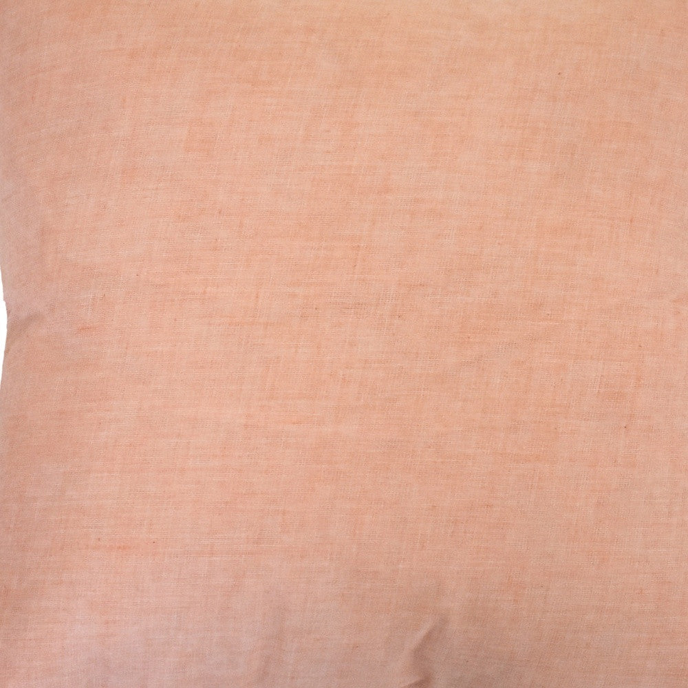 17" X 17" Coral And White Damask Zippered Polyester Throw Pillow With Tassels - Homeroots - Flyclothing LLC