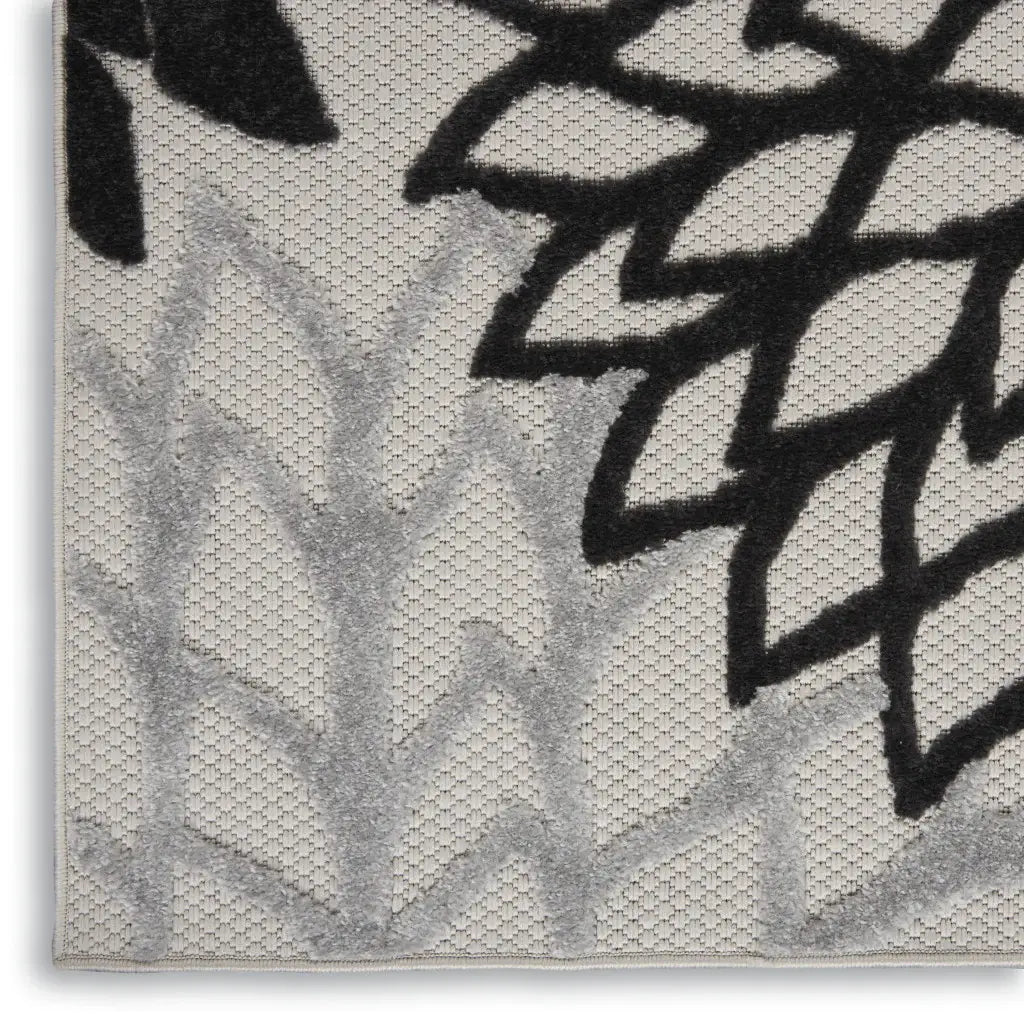 2' X 12' Black And White Floral Non Skid Indoor Outdoor Runner Rug - Homeroots - Flyclothing LLC